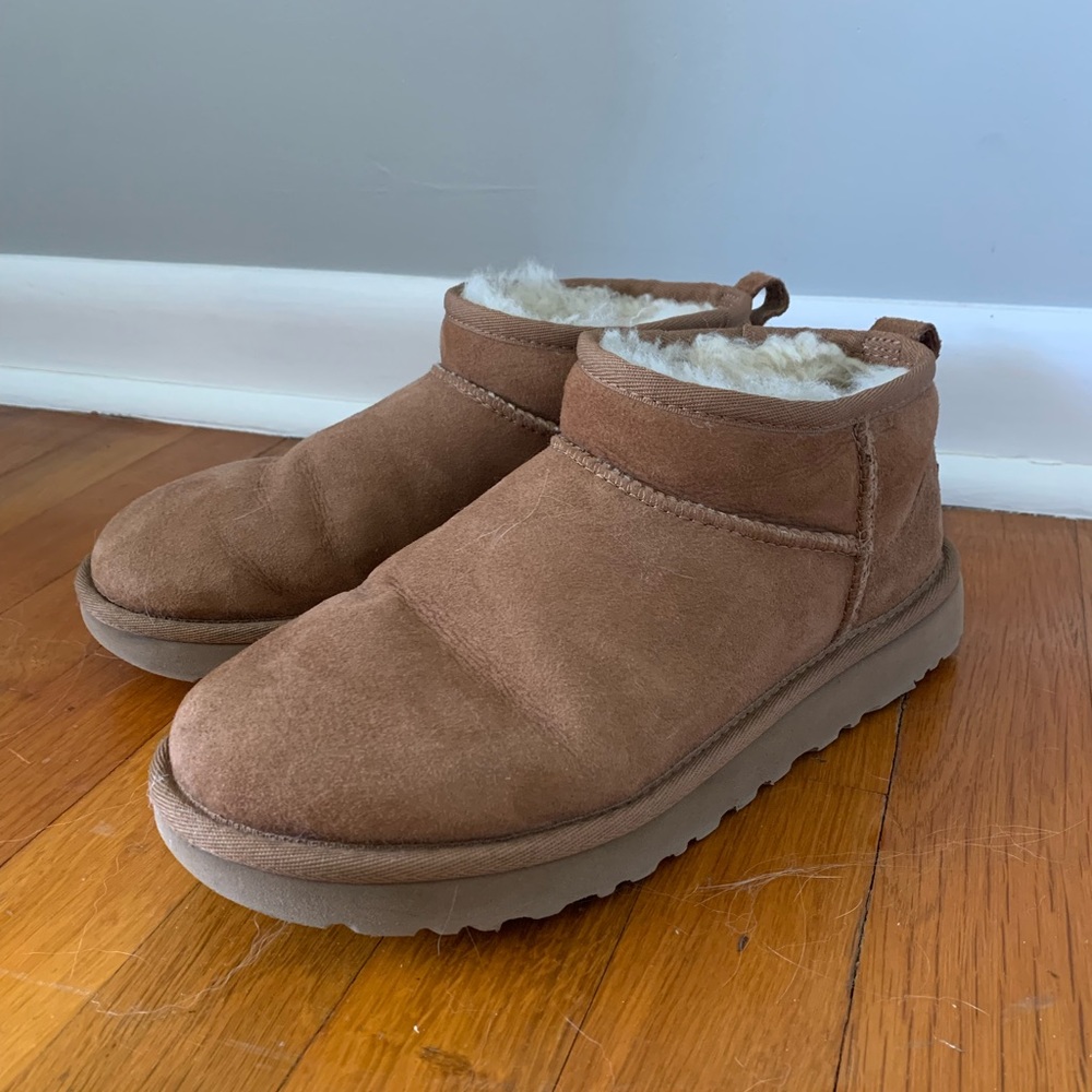 UGG Ultra Mini Chestnut Brown - Size 8